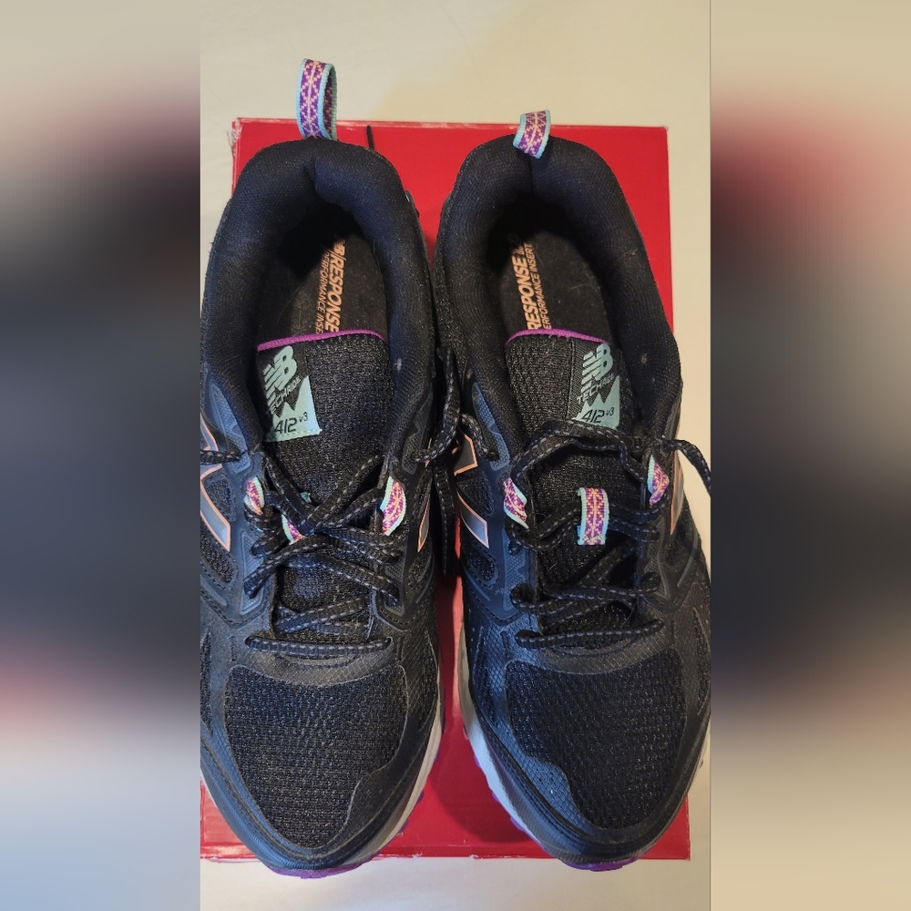 New balance, women's size 9.5, trail running, wide